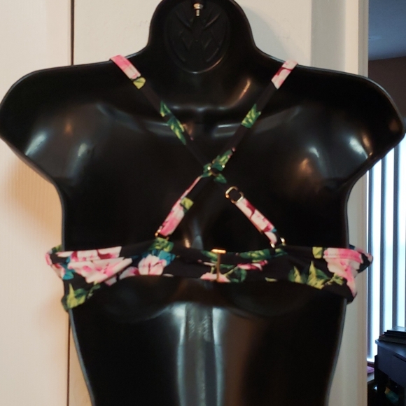 Shade & Shore floral padded bikini top - 38B EUC - Picture 2 of 9